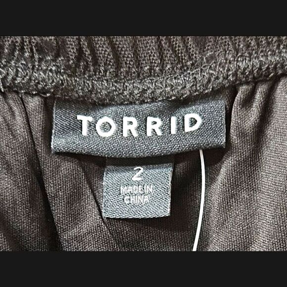 TORRID Flocked Black Mesh Square Kneck Puff Sleeve Phesant  Top. 2X - Picture 14 of 16